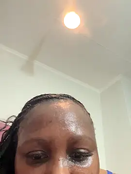 Bootyliciouse21X's cam snapshot