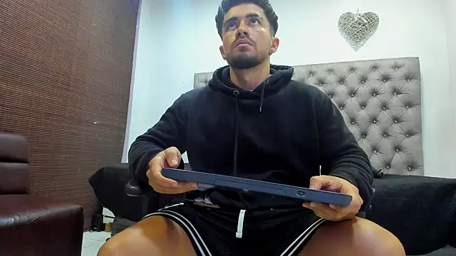 Brad_Summer live sex cam