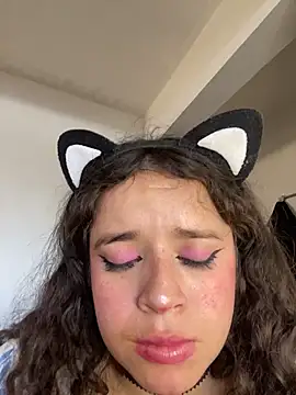 Lucy_YupiSweet's cam snapshot