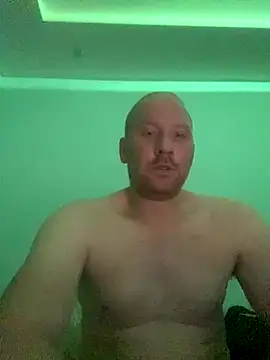 Krzysiekg123 live sex cam