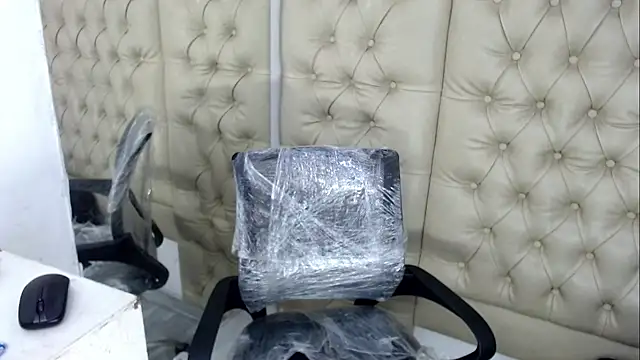 JessicaHott01 live sex cam