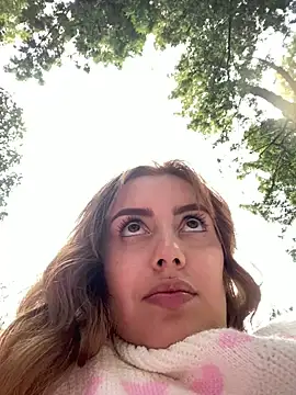 Lucy_699's cam snapshot