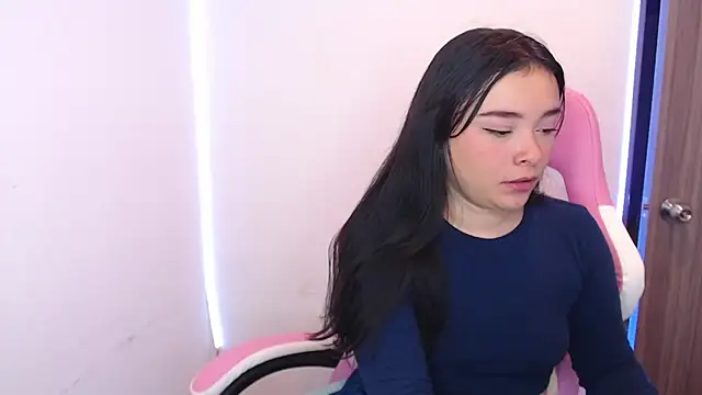 nahia__2's cam snapshot