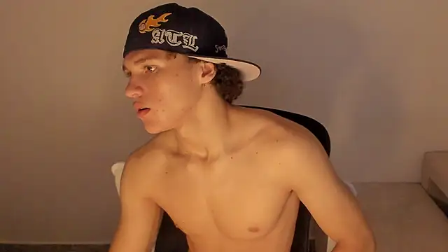 laurent_nova's cam snapshot