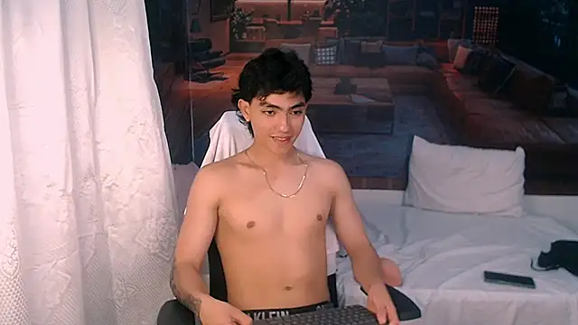 RomeoMillerr's cam snapshot