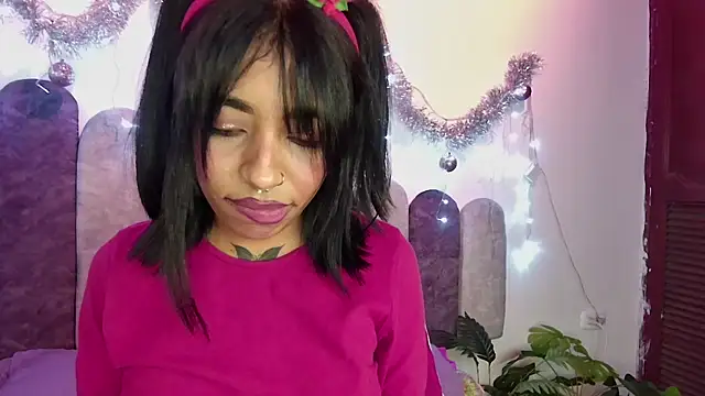 anais_tgn's cam snapshot