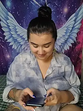 CurvyNoir's cam snapshot