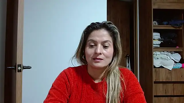 linda-mature43's cam snapshot