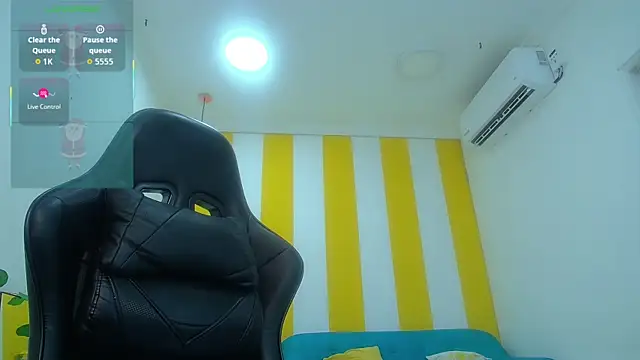 miss_honey01's cam snapshot