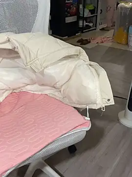 Mina048's cam snapshot