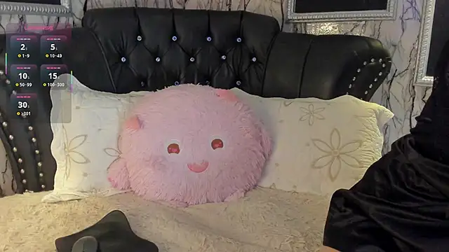 adelinemoretti's cam snapshot