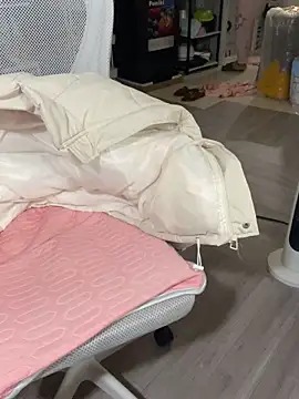 Mina048's cam snapshot