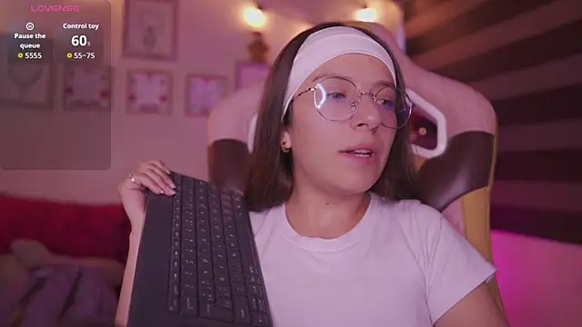 milly_kenner's cam snapshot