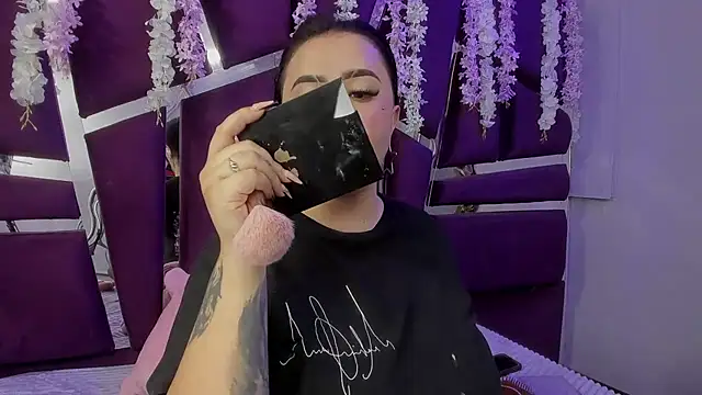 Victoria_Rossy's cam snapshot