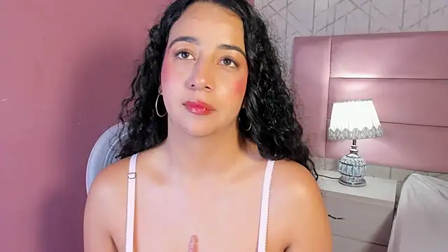 BellaSwwan's cam snapshot