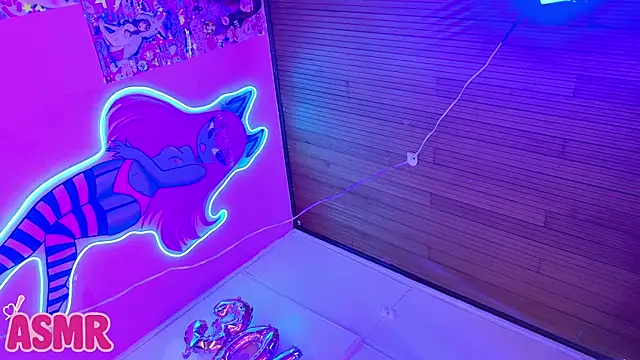 LaytonBox's cam snapshot