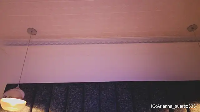 Ariannaa_Suarez1's cam snapshot