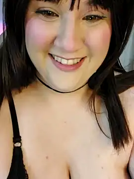 ItsNaiixa live sex cam