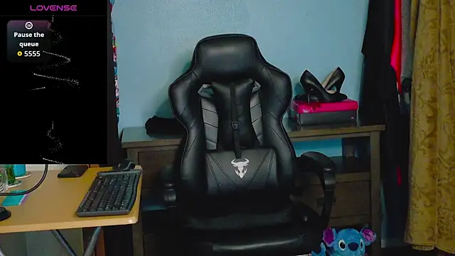 TreeJeanne's cam snapshot