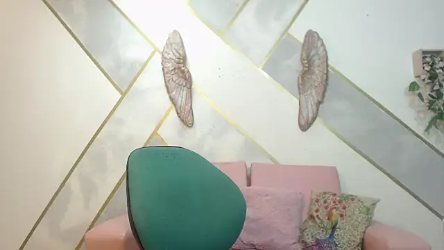 RoxanaCyrano_'s cam snapshot