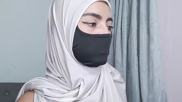 jade_nassar's cam snapshot