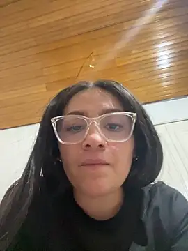 Alyha_Cortes's cam snapshot