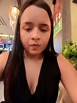 Julieth_hot-69's cam snapshot