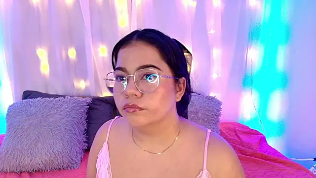 LilyRousee's cam snapshot