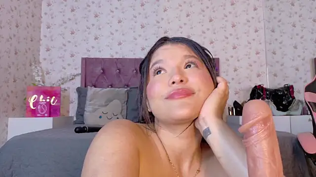 AvrillThomas's cam snapshot