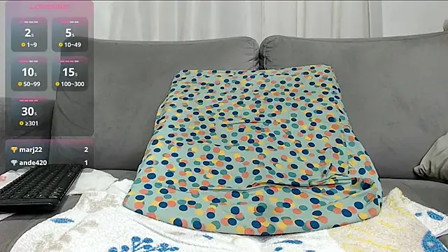 carolinefantasy_'s cam snapshot