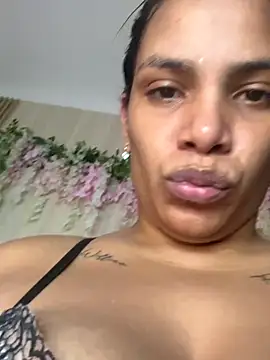 ArielleMillerr-'s cam snapshot