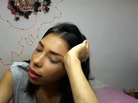 MeganAndMax@xh's cam snapshot