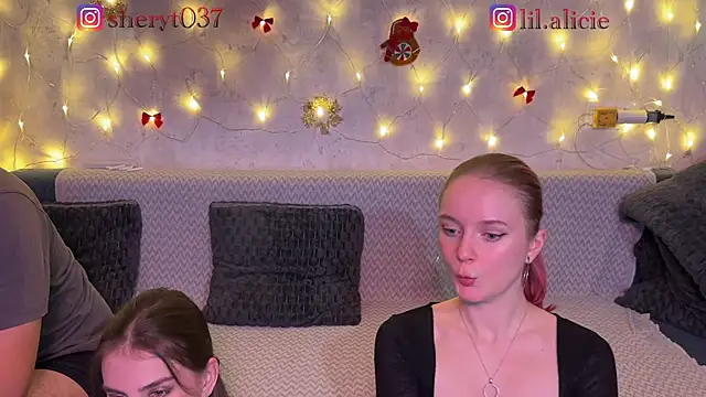 Sweety-Couple-'s cam snapshot