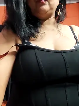 horny_lizia's cam snapshot