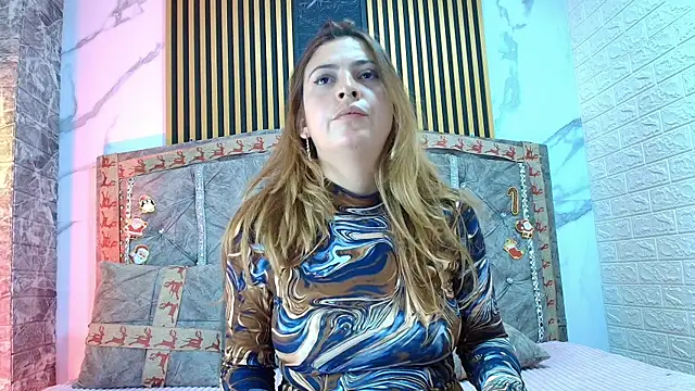 AngieLuxx_'s cam snapshot