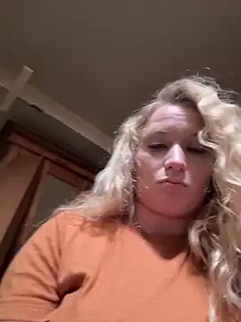 Milf-N-Kookies's cam snapshot