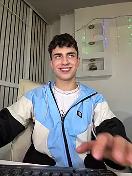 AdrianRinaldi live sex cam