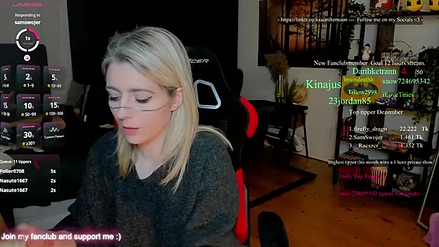 Lisaonthemoon's cam snapshot