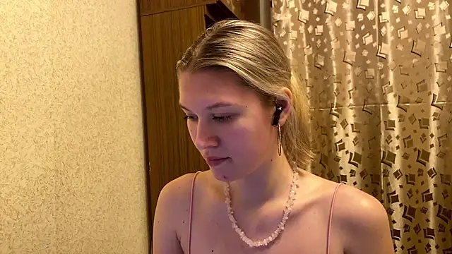 SkyeDavis's cam snapshot