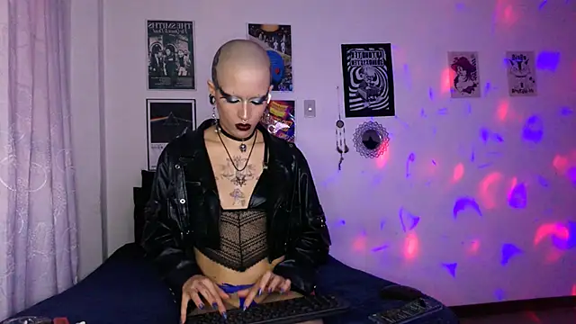 plutonbluemooon333's cam snapshot