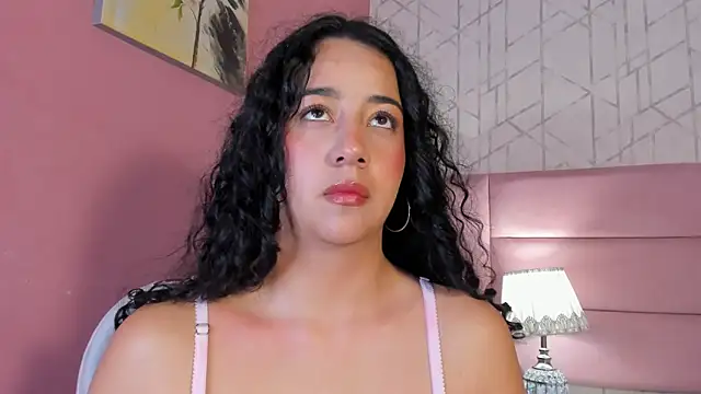 BellaSwwan's cam snapshot