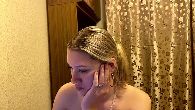 SkyeDavis's cam snapshot