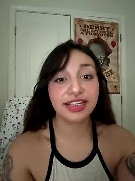 CharmingMaddie's cam snapshot