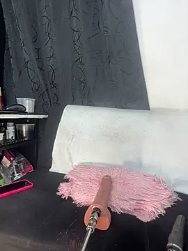 chiquimaturesexy's cam snapshot