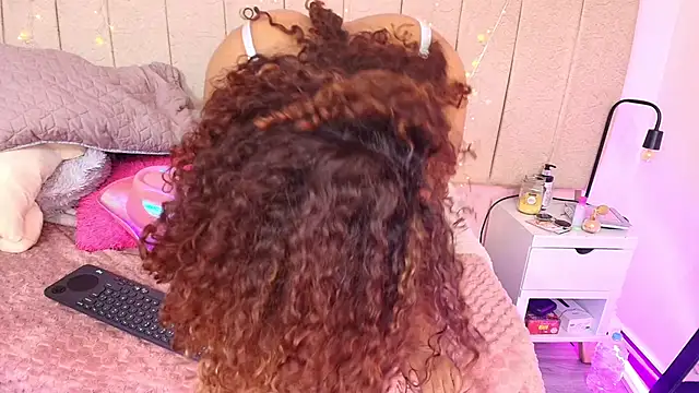 lauraltt's cam snapshot