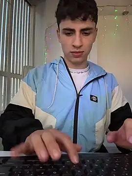 AdrianRinaldi live sex cam