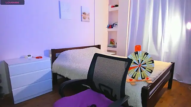 Ellista's cam snapshot