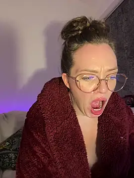 FemDom_RubyKnightXXO's cam snapshot