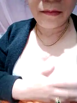 small-house123's cam snapshot