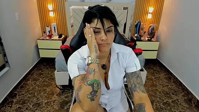 KAROLLJONES1's cam snapshot